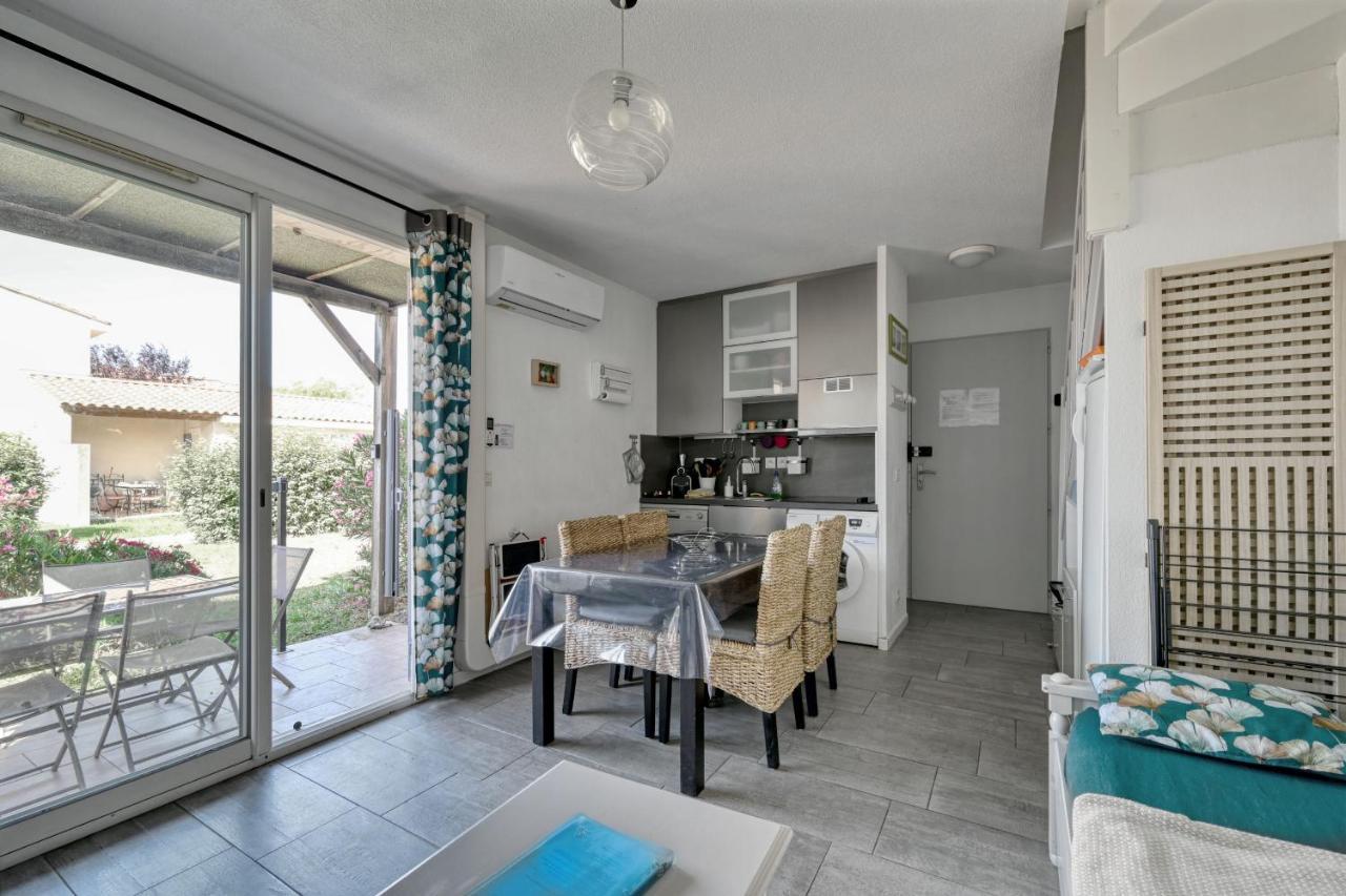 Le Petit Bonheur - Place Parking Privee - Clim - Terrasse - Piscine Partagee - Proche Parc Spirou Saint-Saturnin-lès-Avignon Εξωτερικό φωτογραφία